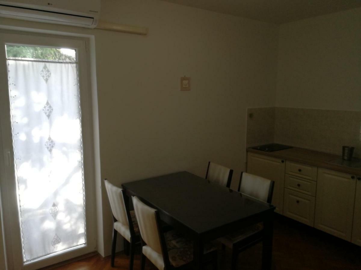 Apartment Violeta 1 Funtana Exteriér fotografie